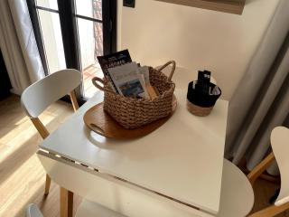Chez Marlène Coeur Vieil Antibes, bon emplacement, rénové et convivial , clim, balcon - 6