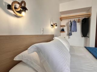 Christina Hotel, Adults Only, Heated Salt Water Pool - Naousa - 1