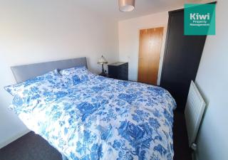 Central 2 Bedroom Apartment Belfast - Spacious & Modern - 7