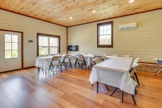 Fire Pit and Game Room Lakefront Escape in Trenton! - Trenton - 2