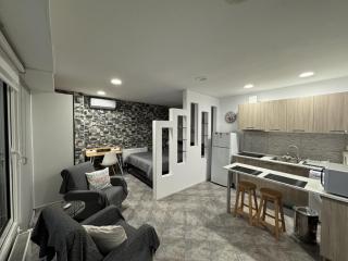 Aphrodite Studio near Athens Floisvos Marina - 0