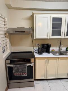 Charming Townhouse - Kingston - 5