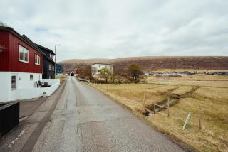 1BR Apt - Peaceful Village - Parking - Nature - Hvalvík - 1