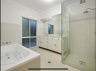 Da White Beachfront House Near Palm Cove - Kewarra Beach - 7