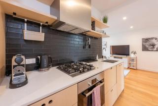 Modern 1 Bedroom Apartment in Brunswick East near CBD - 1