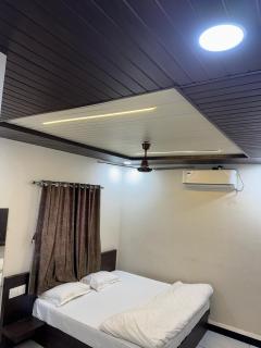 Super Hotel O Dwarka - Near Shree Dwarkadhish Temple - Formerly Madhav Residency - Dwarka - 4