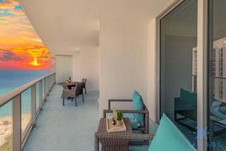 2 BR Apartment with Amenities and Balcony - Hollywood - 7