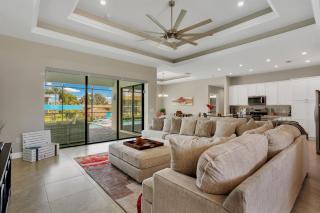 Villa Salty Fins - Beautiful Gulf Access Pool Home - 8