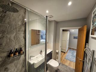 Discovery Suite - The Apple Barn - 2