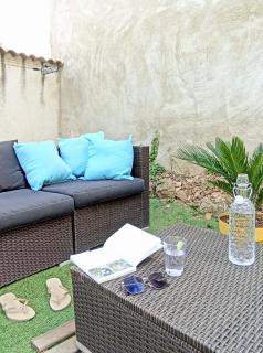 GRAND T2 lumineux avec JARDIN PRIVE - Trets - 1