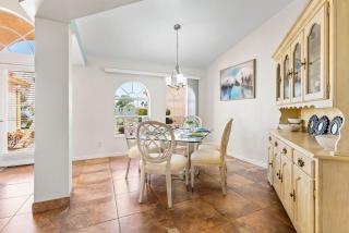 Villa Paradise Palms - Beautiful Gulf Access Home - Cape Coral - 2