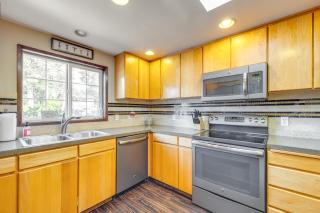 Pet-Friendly Ocean Park Rental with Outdoor Fire Pit - Ocean Park - 9