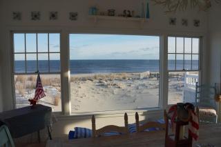 Surf City Escape! Charming 4-bedroom Oceanfront - Surf City - 9
