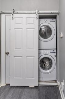 3BR Modern Retreat, Sleeps 12, Pet-Friendly, Free Parking, Near Bourbon Trail - Louisville - 1