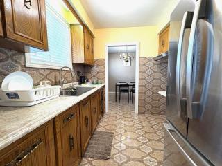 Cozy Stay, Self Check-In with Parking available upon request - Toronto - 2