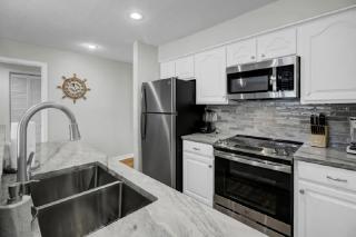 Lagoon Villas 27 by Wild Dunes, with Amenities - Isle of Palms - 4