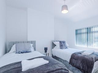Sleeps 10, 5 Beds, Free Parking, Contractors - Skipton - 8