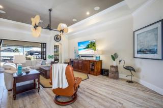 Luxury 5 Bedroom Waterfront Villa,Pool & Hot Tub - Cabo Coral - 3