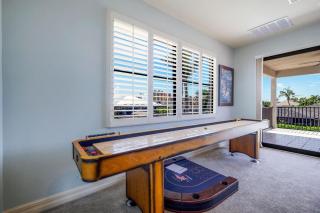 Luxury 5 Bedroom Waterfront Villa,Pool & Hot Tub - Cabo Coral - 2