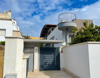THE SHABBY HOUSE - Charming Seaside Retreat in Central Anzio, Steps from Beach and Train Station - Anzio - 0