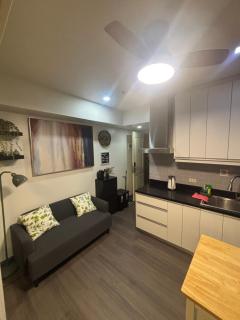 1BR Condotel in Azure Urban Resort near NAIA - Manila - 7