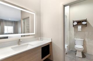 Clarion Pointe - Spring - 8