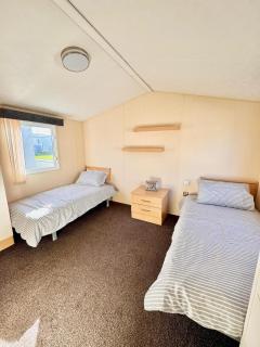 Fully adapted caravan - Meliden - 5