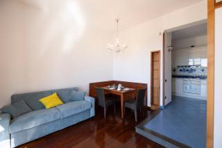 Sea View Apartment in the Center - Salerno - 5