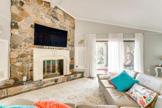 Private Beach and Sauna Lakefront Deckerville Home! - Deckerville - 5