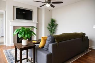 Luxe Downtown Suite Stadiums, Casino, R&R Hall! - Cleveland - 7