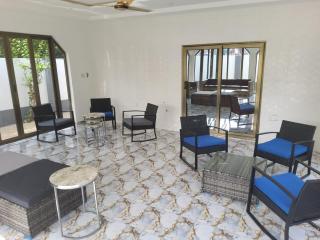 CK Suites Apartments - Adentan - 8