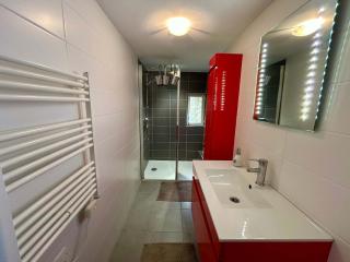 Charming seaside family home - sleeps 8 - 1