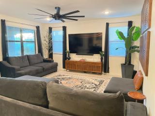 Modern Oasis - Casa Grande - 4
