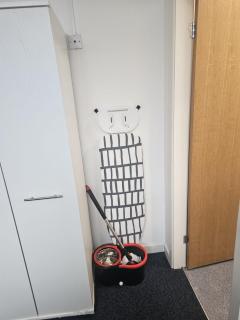 Central Coventry Budget Studio Apartment - 2