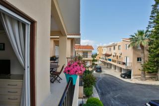 The Marilouize Apartment - 1