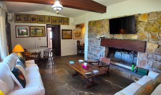 Casa de campo con piscina, bar y casa de huéspedes - 2