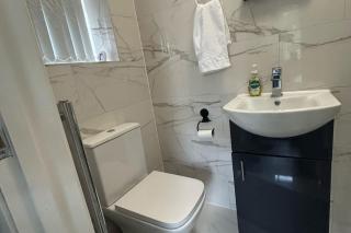 Private Room with Ensuite Bathroom & Free Parking - Birmingham - 4
