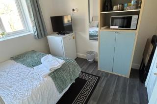Private Room with Ensuite Bathroom & Free Parking - Birmingham - 3
