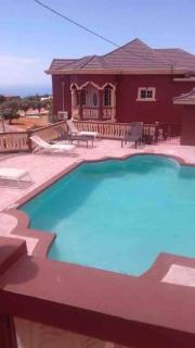 523) Large 3 bedroom with King beds - - 8
