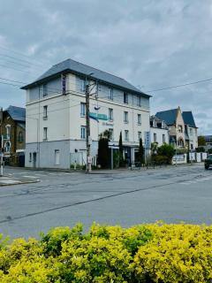 Brit Hotel Le Surcouf - 9