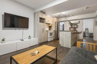 Modern Apartment in the Heart of Griffintown - Montréal - 8