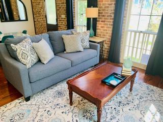 Charming Creole Cottage 2 Blocks Across Rampart St from French Quarter - New Orleans - 6