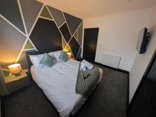 The Draper House - Swansea - 8