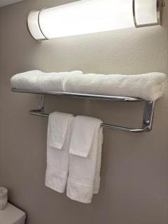 Days Inn by Wyndham West Branch Iowa City Area - 1