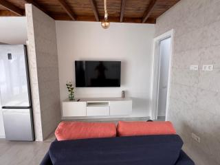 Marina - La Santa - 1