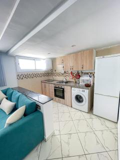 Enjoy your vacation here just one minute from the beach! Exclusively for families Book Your Stay Today - Martil - 8