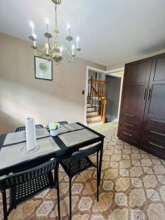 Cozy Stay, Self Check-In with Parking available upon request - 2