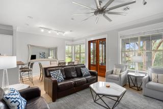 Serene Pondfront Stay w View Pool Access Walk to Baytowne Wharf - Destin - 7