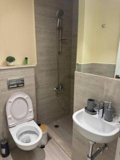 Unique 2bd Jacuzzi & Sunbed - 2