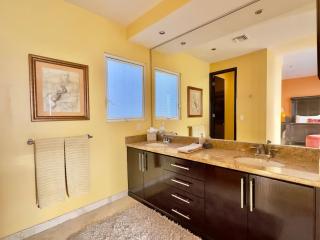 Oceanfront Villa 4BR 4 BA Real Mediterraneo - Tijuana - 1
